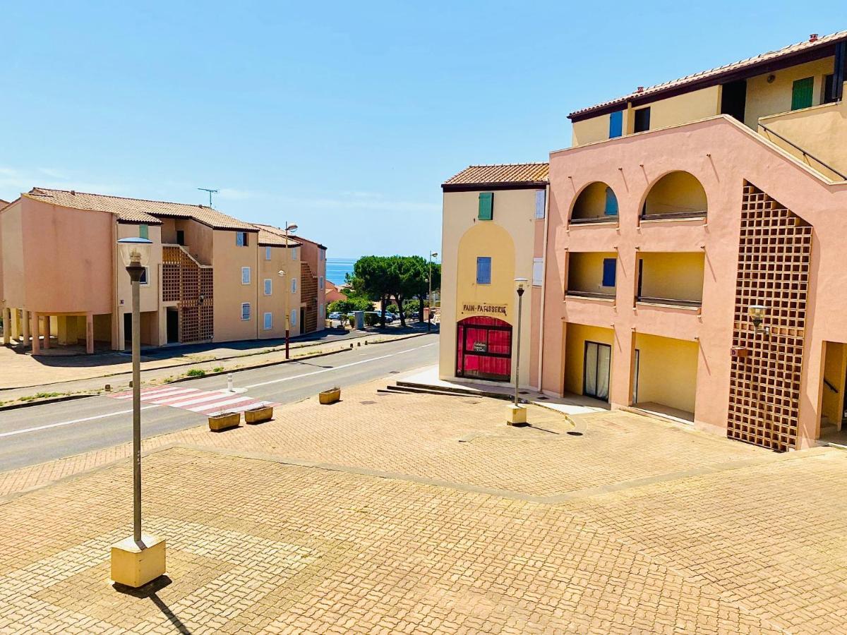 Appartement Proche Mer Avec Piscine Et Parking Fleury  Buitenkant foto