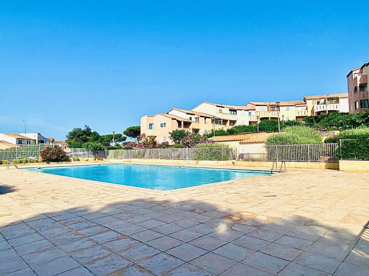 Appartement Proche Mer Avec Piscine Et Parking Fleury  Buitenkant foto