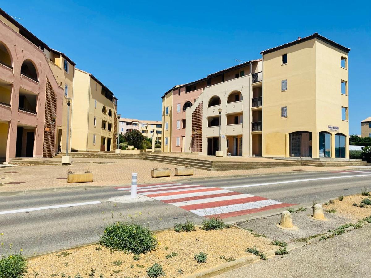 Appartement Proche Mer Avec Piscine Et Parking Fleury  Buitenkant foto