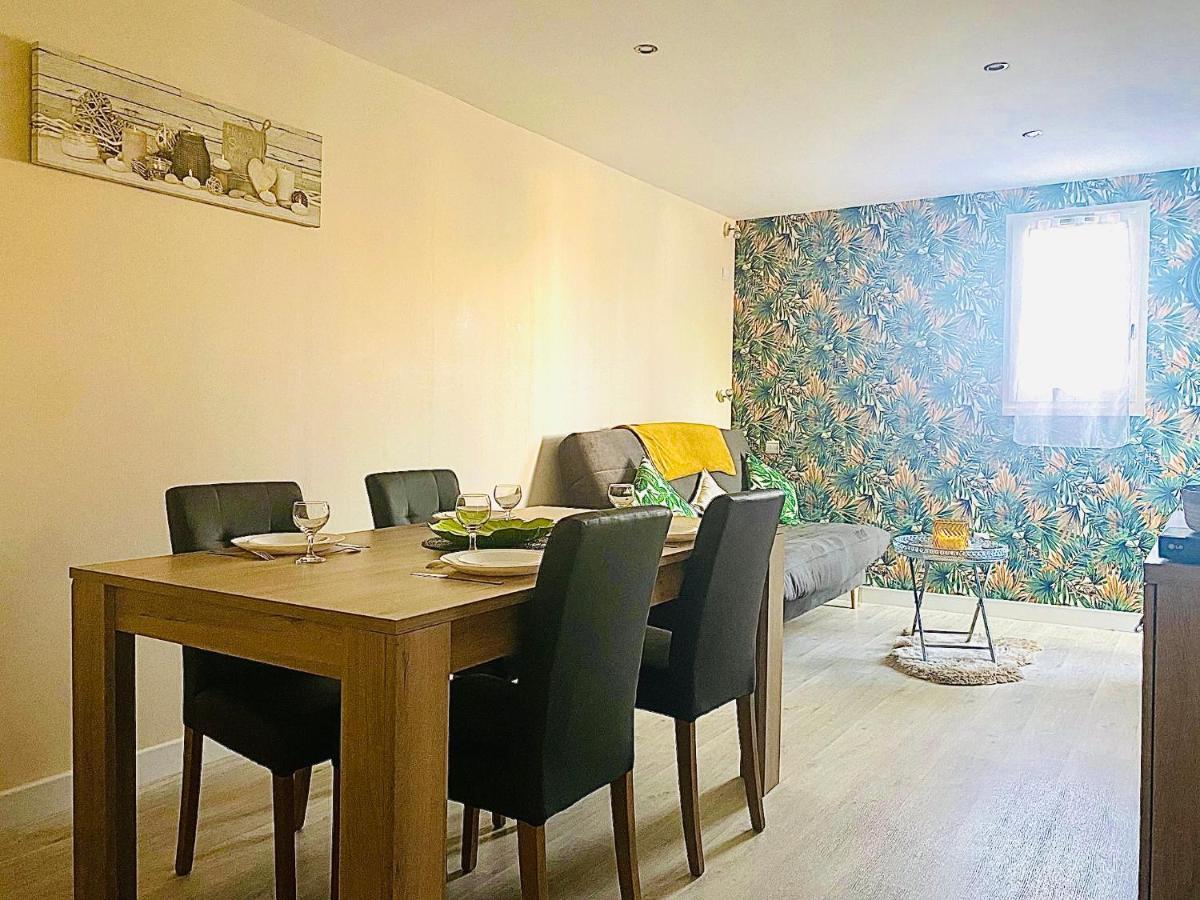 Appartement Proche Mer Avec Piscine Et Parking Fleury  Buitenkant foto