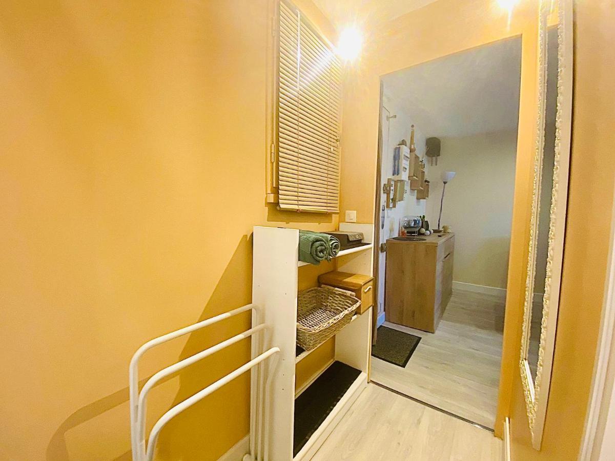 Appartement Proche Mer Avec Piscine Et Parking Fleury  Buitenkant foto