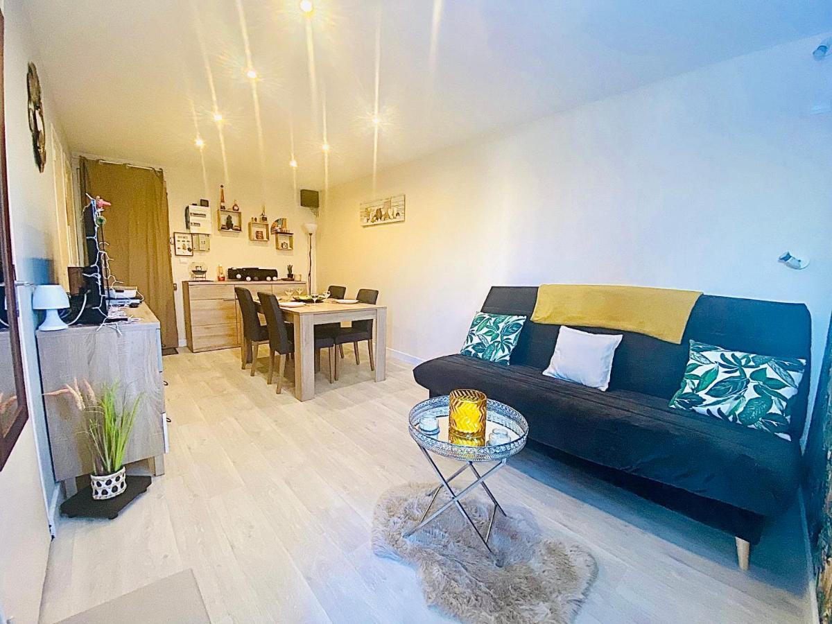 Appartement Proche Mer Avec Piscine Et Parking Fleury  Buitenkant foto
